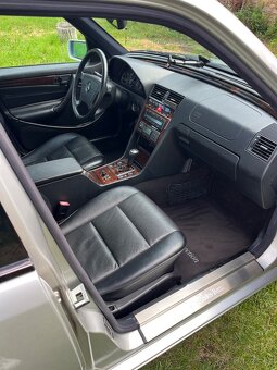Mercedes-Benz w202 c240 V6 125kw ročník 2000 - 6