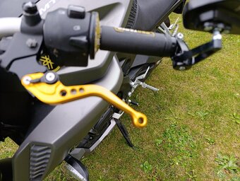 Yamaha mt 125 - 6