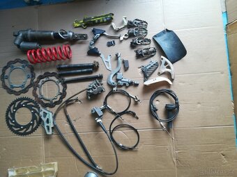 Suzuki RMZ 450 motocross rok 2010 dily - 6