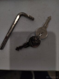 Příčníky na P207SW - 6