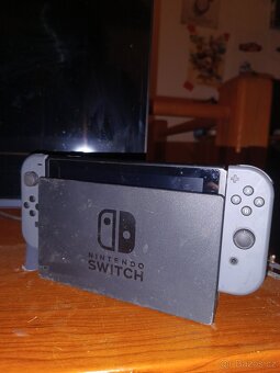 prodám Nintendo switch V2 - 6