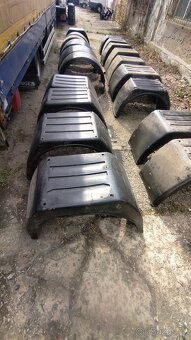 Blatníky  100 Kč / kus - 6