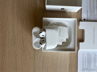Apple AirPods 4 - 6