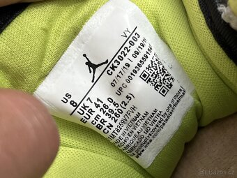 Jordan 1 Low Black Cyber - 6