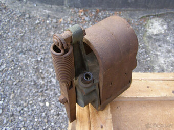 Prodám funkční zapalovací magnetku Bosch z 20. let - 6