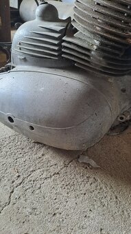 Motor Jawa 250 353 - 6