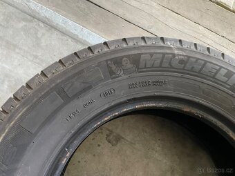 prodám letní pneumatiky 215/70/15C Michelin celá sada - 6