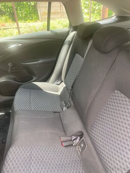 Prodám Opel Astra 1.6 CDti, 70kw , r.v. 2016 - 6