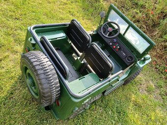 Dětské elektrické auto Jeep 4x4 pro tři děti - 6