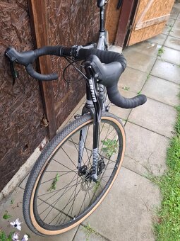 Gravel bomtrack Hook 1 - 6