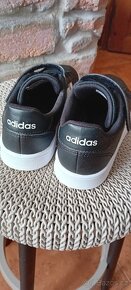 Zánovní  dětské  značkové boty/botasky ADIDAS  vel.35 - 6
