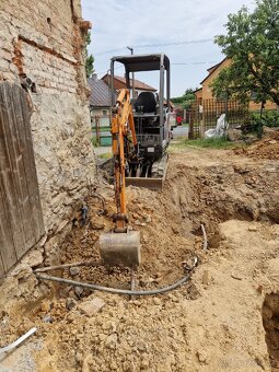Minibagr Hitachi ZX 16 - 6
