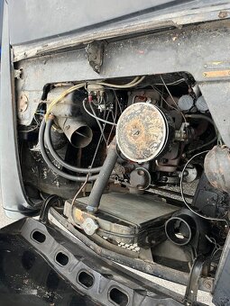 Ford Anglia 101e - 6