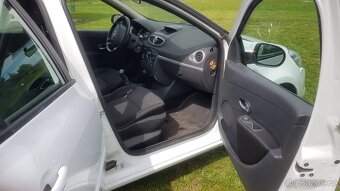 Prodám,Renault Clio combi benzín 1,2 55kw r.v.2012 - 6