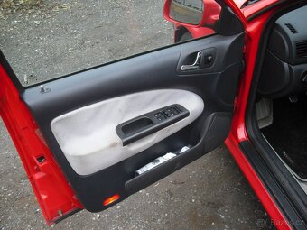 Skoda Octavia RS1 Cervena - 6