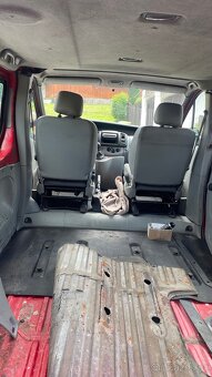 Renault Trafic 1.9 DCI 100 - 6