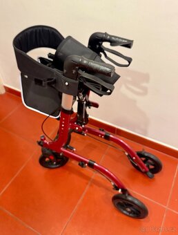 Čtyřkolové odlehčené chodítko DMA 101 - 6