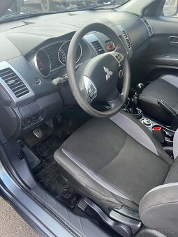 Mitsubishi Outlander 2.0did - 6