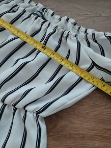 Vel. M Missguided bílo černý pruhovaný overal - 6