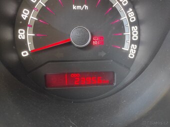 Kia Venga 1,4 - 6