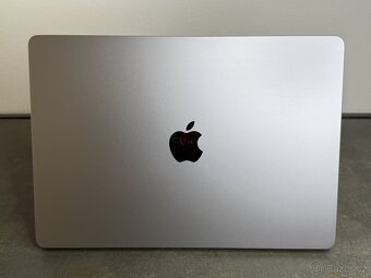 MacBook Air 15'' 2023 / M2 / 8GB / 512GB SSD / Space Gray - 6