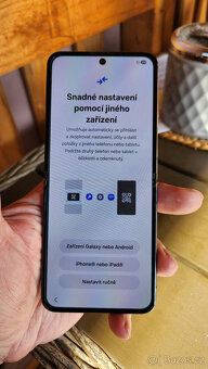 Galaxy Z FLIP 4 8/256GB PLNĚ FUNKČNÍ S VADOU V POPISU - 6