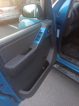 Prodám Nisan Navara r. v. 2007 2.5 diesel - 6