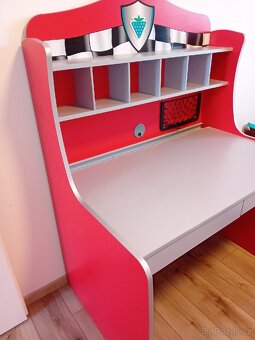Dětský nábytek stůl a komoda - 6