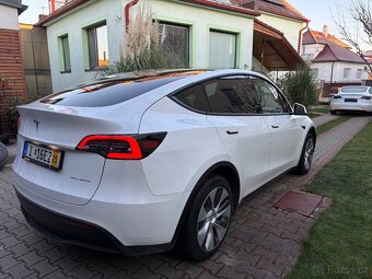 Tesla model Y Long Range AMD 2023 - 6