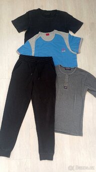 SET:  chlapecké tepláky + trička vel. S - 6