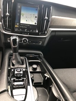 Volvo V90 Cross Country D4 AWD – raritní manuál, top stav - 6