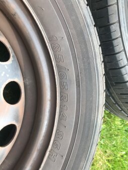 Prodám pneu 185/65 R14 - 6