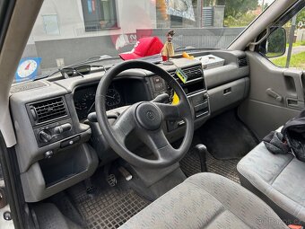 Volkswagen Transporter T4 Long 2.4D - 6