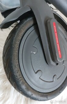 Elektrická koloběžka Xiaomi M365 - 6