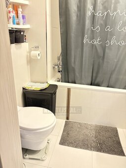 Pronájem bytu 2+kk, 42m², Včelná - 6