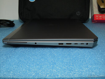 HP ZBook 15 G6 IPS 6.Jádro Intel i7 1TB Quadro RTX3000 32GB - 6