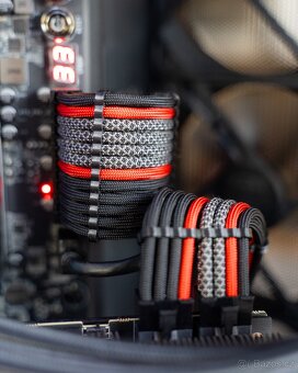 CUSTOM HERNÍ PC - i7-8086K / 32GB / 1TB SSD / RTX 2080 TI - 6