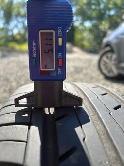 4x plechové disky 6.5Jx16 ET44 + 2x letní pneu 205/60 R16 (V - 6