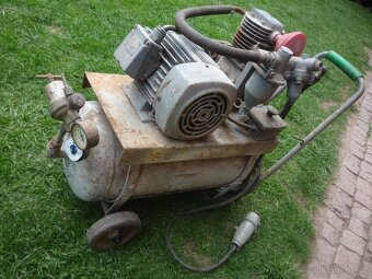 prodám kompresor, různé svěráky, kladky...a další nářadí - v - 6