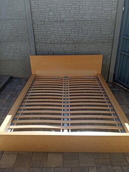 Prodám manželskou postel 160cm x 200cm - 6