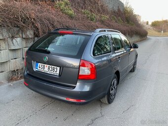 Škoda Octavia combi 1.6 TDi koupeno nové v ČR - 6