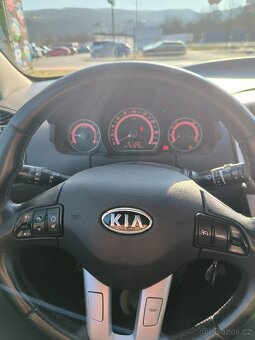 Ceed 1.6Crdi 85kw 2012 STK 6/2026 - 6