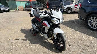 Triumph Street Triple 675r (2013) - 6