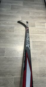 Hokejka CCM Jetspeed 440 flex 65 R 29, práva - nová - 6