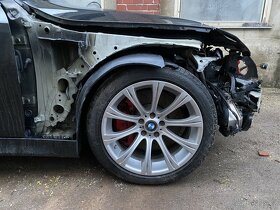 2006 BMW E60 M5 - NA NÁHRADNÍ DÍLY - 6