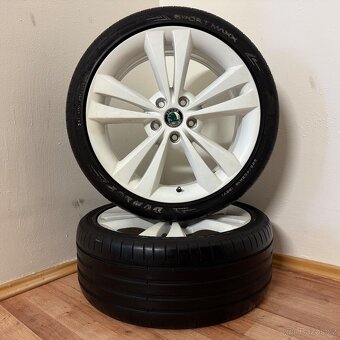 ŠKODA OCTAVIA RS 5x112 R18 ET51+LETNÍ 225/40R18 4m - 6