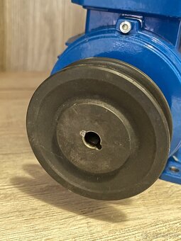 Třífázový elektromotor (Vybo 3-Phase asynchronous motor) - 6