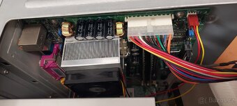 Retro počítač Celeron 800 mhz, 256 MB ram, Windows 98 - 6