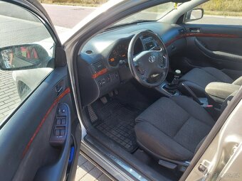Toyota Avensis 2.2 D-CAT 130kw Rok výroby 2006 - 6