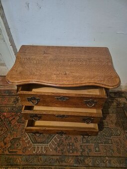 Šuplíková dubová barokní komoda - břichatka - 6